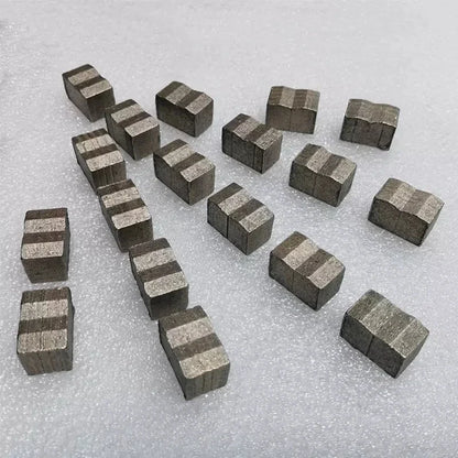 Diamond segment for quarry block mining saw blades