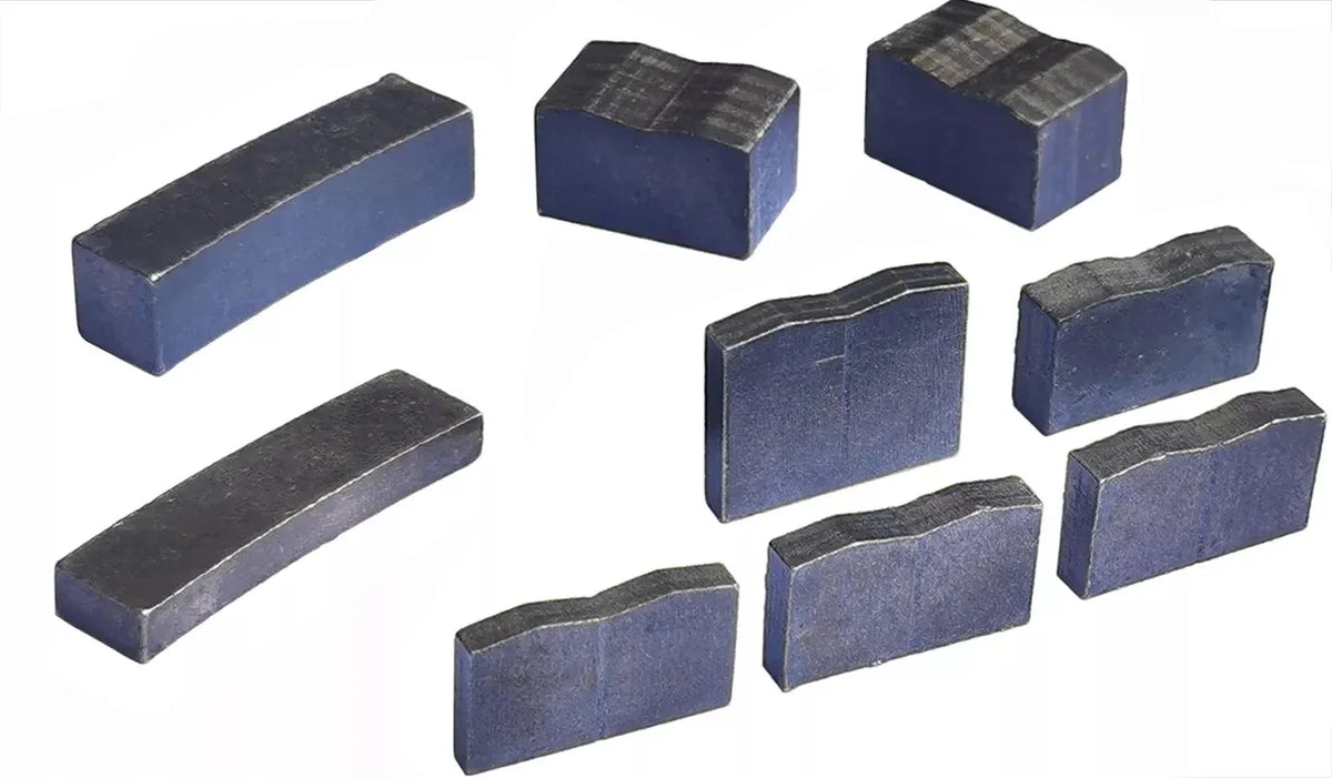 Block splitting diamond segment for stone cutting